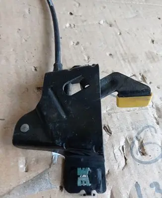 Engine bonnet/hood lock release cable