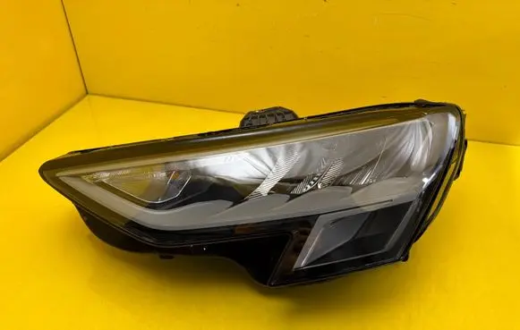 Audi A3 8Y Headlight/headlamp 8Y0941011