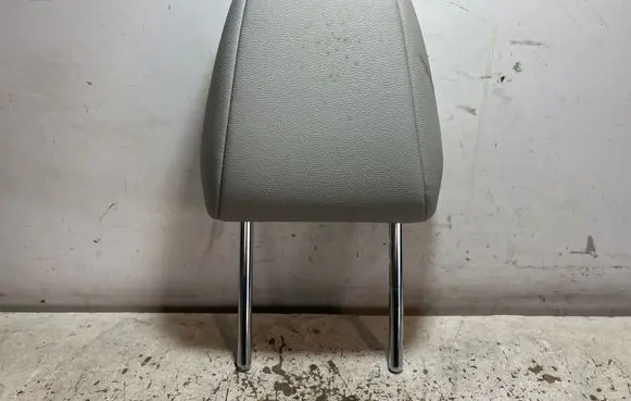 Toyota bZ4X Front seat headrest
