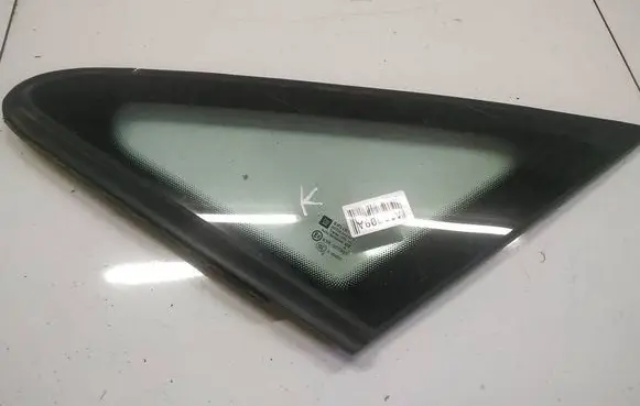 Opel Zafira B Front triangle window/glass as2