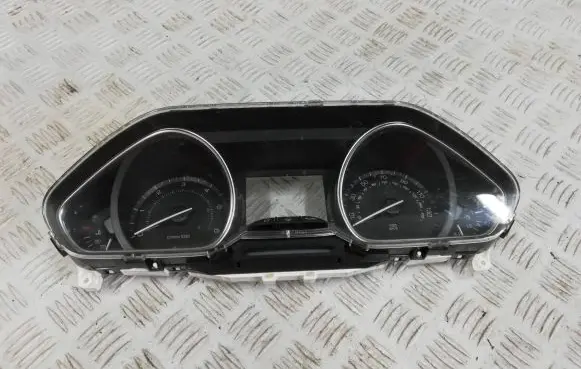 Peugeot 2008 I Speedometer (instrument cluster)