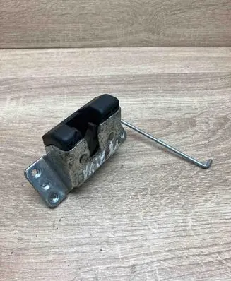 Opel Zafira A Tailgate/trunk/boot lock/catch/latch 90563999