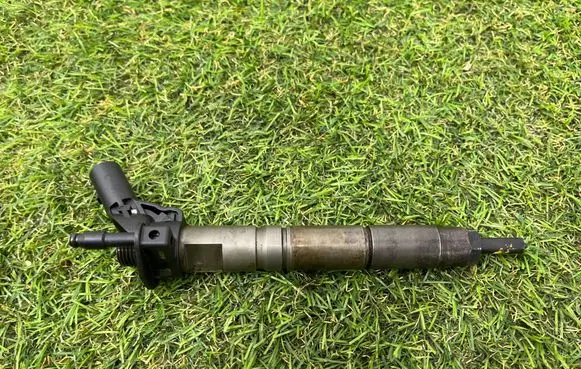 Fuel injector