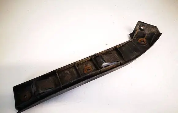 Front bumper mounting bracket