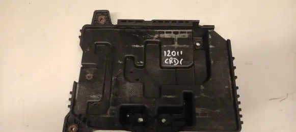 Hyundai i20 (GB IB) Battery box tray 37150-C8500