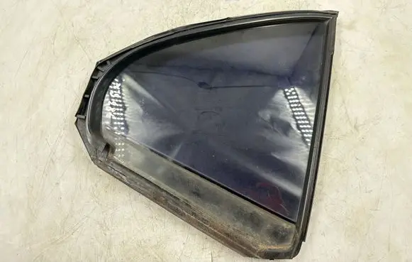 Mitsubishi Lancer X Rear vent window glass 5740A042