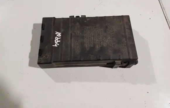 Chrysler Grand Voyager IV Fuse box cover 04692125AA