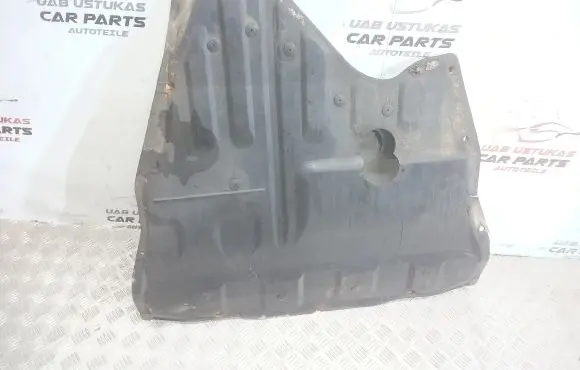 Hyundai Trajet Engine splash shield/under tray