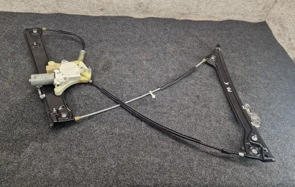 BMW 6 F12 F13 Front door window regulator with motor 7303785 7304521