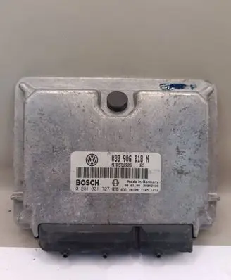 Volkswagen PASSAT B7 Engine control unit/module 038906018N 0281001727 28SA3406