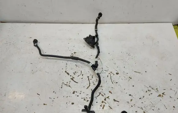 BMW iX Engine coolant pipe/hose 8475135JLK01