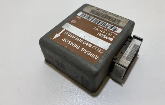 Audi A4 S4 B5 8D Airbag control unit/module 8A0959655B 0285001037