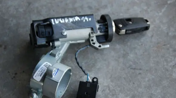 Opel Insignia A Ignition lock 20912838