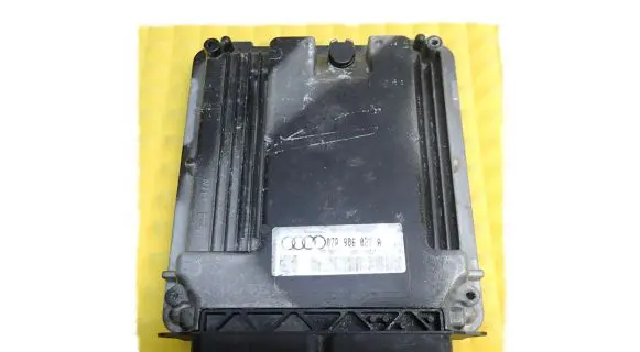 Audi A8 S8 D4 4H Engine control unit/module 07P906027A