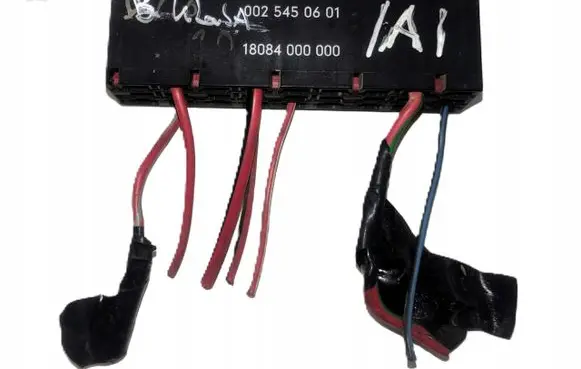 Mercedes-Benz B W245 Fuse box set 0025450601