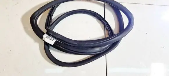 Honda FR-V Rubber seal rear door 