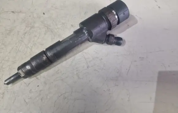 Renault Scenic II - Grand scenic II Fuel injector 8200389369