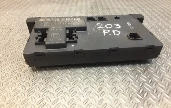 Mercedes-Benz C W203 Door control unit/module 2038201485 A2038201485