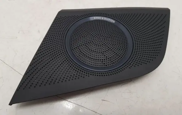 Side speaker trim/cover