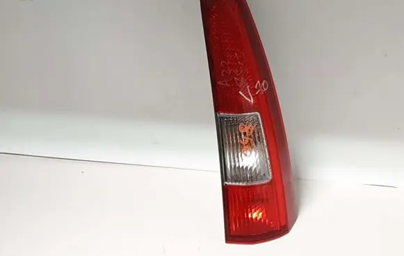Volvo V70 Rear/tail lights 9154494