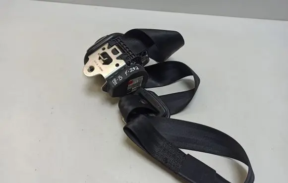 Audi A3 S3 8P Front seatbelt 8P3857705B