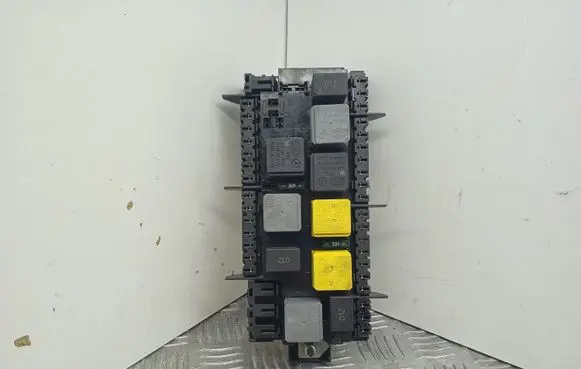 Mercedes-Benz GLE (W166 - C292) Fuse module A1669068201
