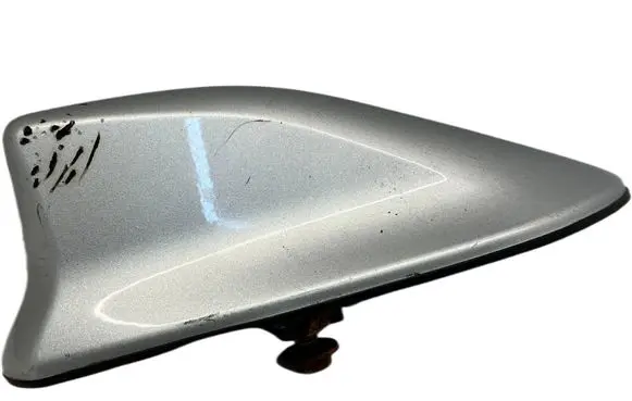 Toyota Prius (XW50) Radio antenna 