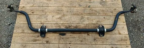 Nissan Titan Front anti-roll bar/sway bar