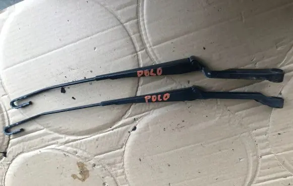 Volkswagen Polo III 6N 6N2 6NF Front wiper blade arm 6N1955410 6N1955409