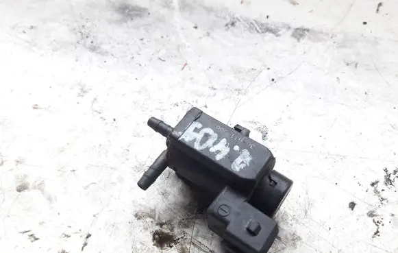 Vacuum valve