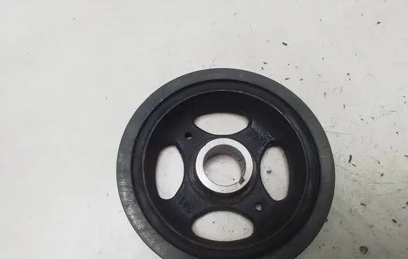 Toyota Avensis T250 Crankshaft pulley 2218