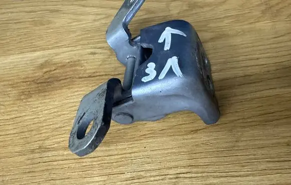 Honda Civic Rear door upper hinge