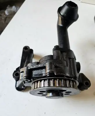 Audi A6 S6 C7 4G Oil pump 03L115105B