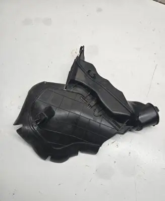 BMW X2 F39 Intercooler air guide/duct channel 7385249 7355438