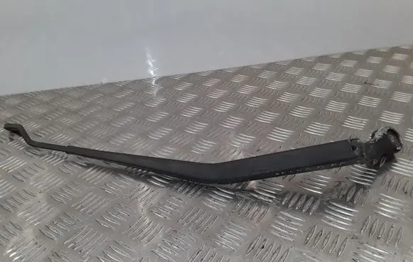 Nissan Serena Front wiper blade arm