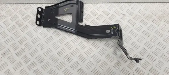 Audi e-tron Fender mounting bracket