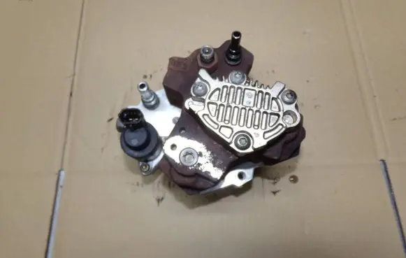 Volvo S40 Fuel injection high pressure pump 0445010089
