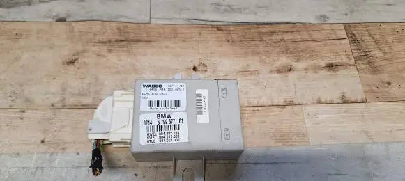 BMW 5 F10 F11 Air suspension control unit module (rear) 3714679967701 679967701