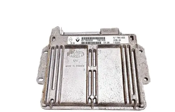 Renault Twingo I Engine control unit/module 7700105560