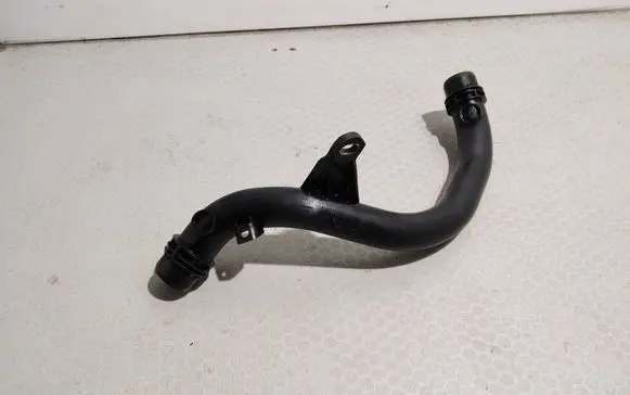 Engine coolant pipe/hose