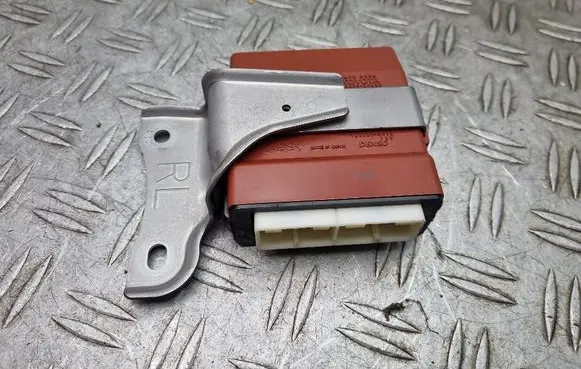 Lexus GS 300 350 430 450H Door control unit/module 8922530020 1233006610