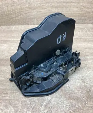BMW 5 E60 E61 Front door lock 7154628 BTR FRONTRIGHT