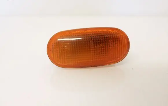 Mitsubishi Colt Front indicator light 6R0191048 1132216