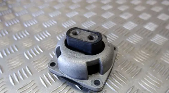 Mercedes-Benz GL X164 Gearbox mount A1642400818