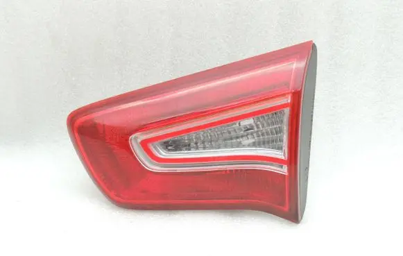 Tailgate rear/tail lights