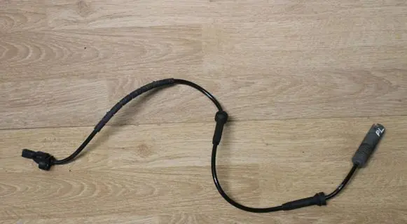 BMW 3 E90 E91 ABS brake wheel speed sensor 6762465