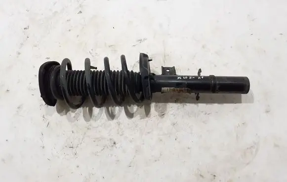 Volvo XC40 Front shock absorber/damper 32283435