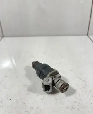 Audi A6 S6 C4 4A Fuel injector 078133551N