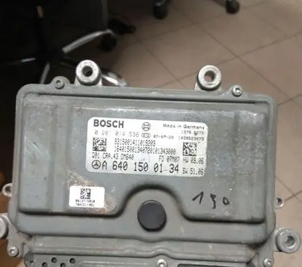 Mercedes-Benz B W245 Engine control unit/module A6401500134 0281014536