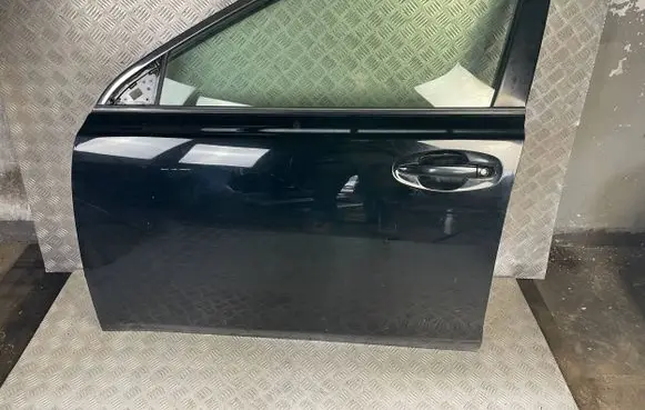 Subaru Outback Front door